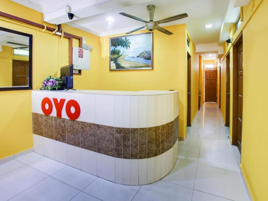 Oyo 89406 Lucky Budget Hotel Nilai Dış mekan fotoğraf