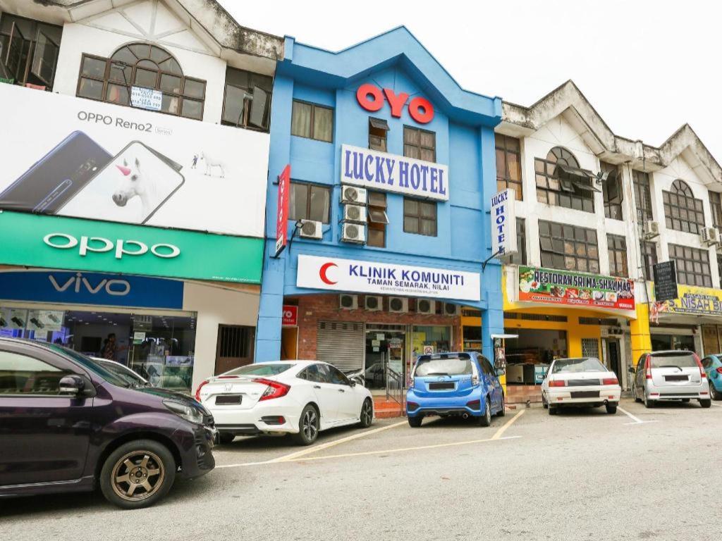Oyo 89406 Lucky Budget Hotel Nilai Dış mekan fotoğraf