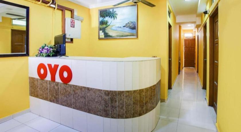 Oyo 89406 Lucky Budget Hotel Nilai Dış mekan fotoğraf