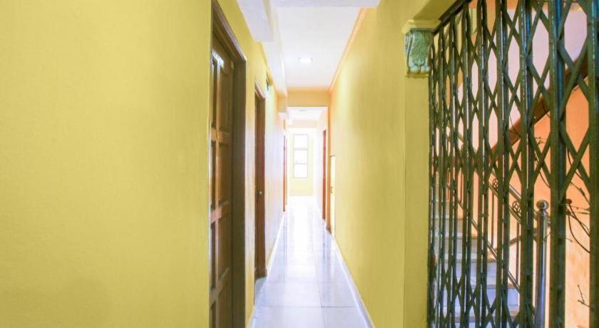 Oyo 89406 Lucky Budget Hotel Nilai Dış mekan fotoğraf